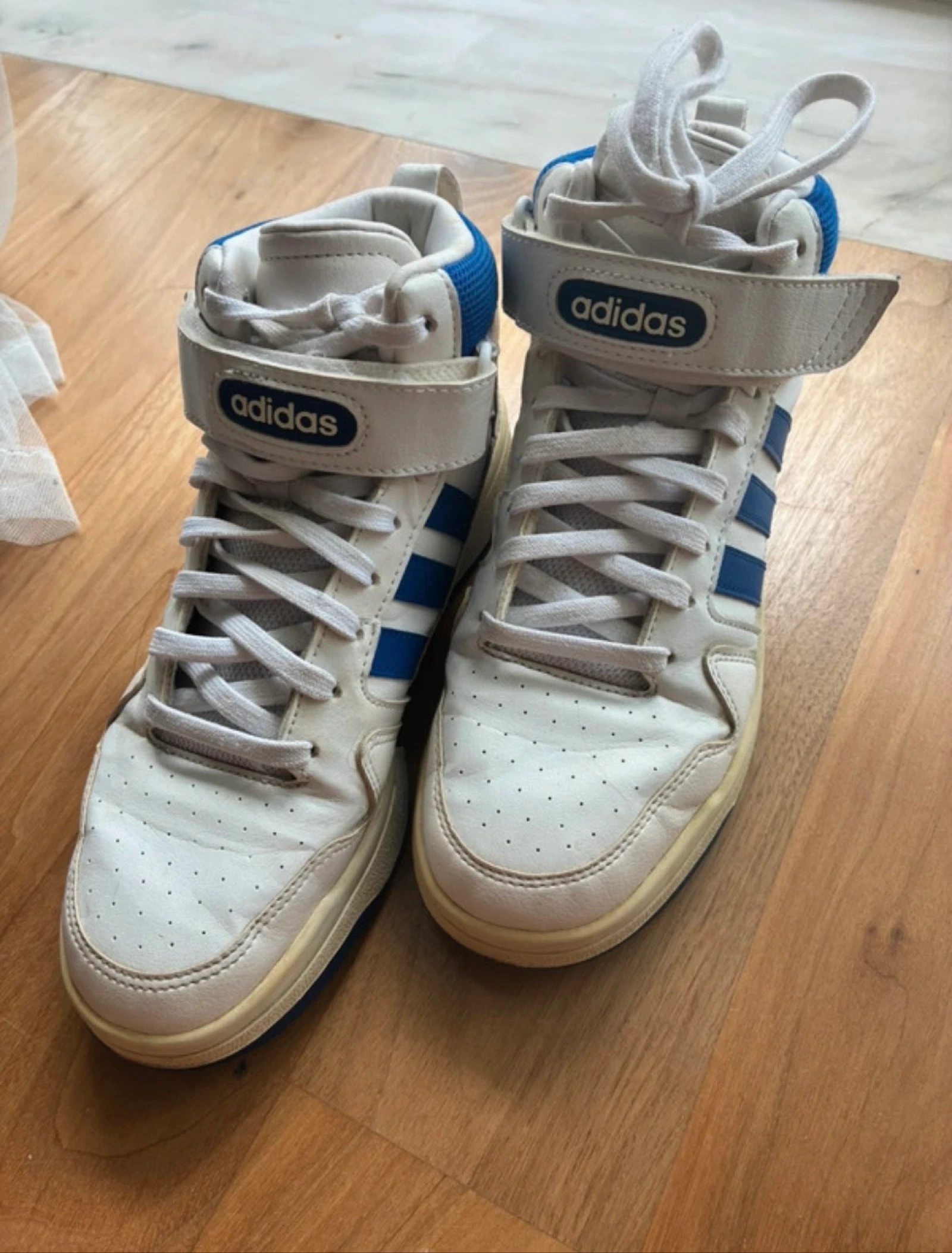 Sapatilha adidas 